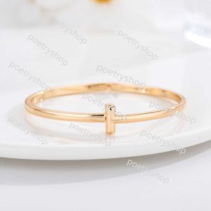 Bracciale rigido Tiffayy di alta edizione bracciale a corpo nudo stretto in oro rosa con mezzo diamante1 coppia di lusso leggero