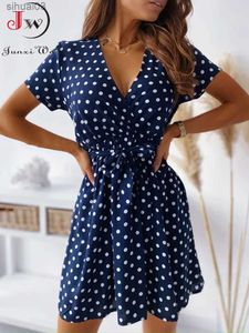 Grundläggande casual klänningar kort ärm polka dot sommarklänning kvinnor v hals sexig split a-line mini party klänning vestidos casual bohemian strand kort klänning