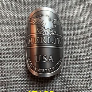 2x Merlin Vintage Classic Bike Head Badge Aluminium Decals Stickers för MTB BMX Folding Bicycle Frame Cycling Accessories Emblem 240223