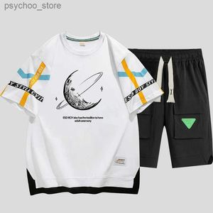 Herrspårsfall Leisure Summer Cotton Track Clothing T-shirt och shorts Set Short Sleeped Mens 2-Piece Hip-Hop Street Loose Pants Q240314