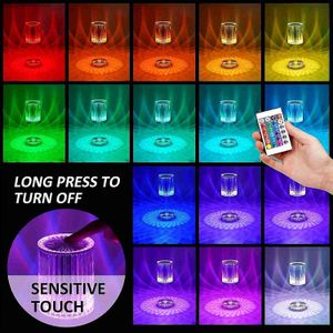 Tischlampen 1PC Kristall Tischlampe 16 Farben RGB Touch Atmosphäre USB Romantische LED -Nachttischlampe für Schlafzimmer Wohnzimmer Party Abendessen Dekoration HOL