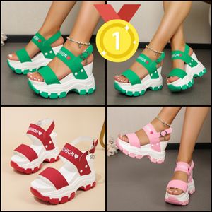 2024 Topp Nya tofflor Buckle Strap Wedge Heel Sandals for Women Summer Lightweight Platform Slide Non Slip Shoes Gai 35-43