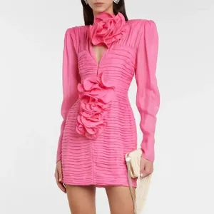 Casual Dresses French Spring 3D Rose Floral Chiffon Pleated Mini Dress Runway Women Sexig V Neck Puff Sleeve Folds Slim BodyCon Party