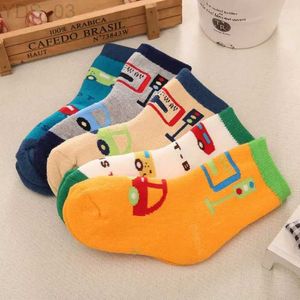 Barn Socks Childrens Spring Winter Autumn Cartoon Bil Baby Girls Barn Socks Spädbarn Terry Gift Billiga saker Kläder Nyfödda tryck YQ240314