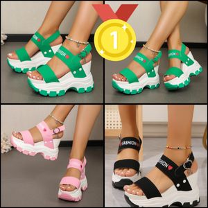 Topp tofflor Buckle Strap Wedge Heel Sandals for Women Summer Lightweight Platform Sandaler Woman Non Slip Shoes Gai 35-43