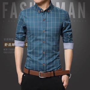 Våren Mens Plaid Cotton Dress Shirts Manlig högkvalitativ långärmad Slim Fit Business Casual Shirt Plus Size Size 5XL 240313