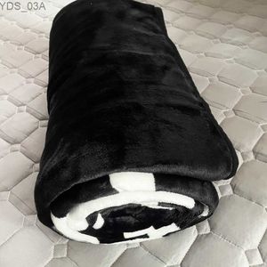 Cobertores Designers Cobertores Carta de Luxo Imprimir Casa Cobertor Adultos Crianças Tapete Home Têxteis Beddings Suprimentos Sofá Viagem 240314