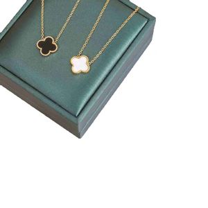 Fashional New Womens Cleef Bracelet Designer Fashion Flowers Four-leaf Clover Cleef Pendant Necklace Gold Necklaces Jewelry