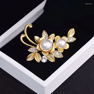 Brooches Creative Gold Color Flower Brooch Generous Gift Elegant Floral Pin Feminine Suit Dress Corsage Party Wedding Coat Accessories