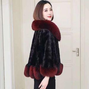 Cappotto di visone con collo in pelliccia di volpe sottile e corto combinato da donna invernale New Haining 2024 8052