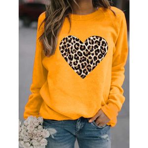 مصمم ملابس نسائية الربيع والخريف 2024 جولة جديدة للسيدات أعلى الفهد Love Love Print Hatbless Plush Long Sleeve Sweater Hoodies Cotton Ladies Complys7rfv