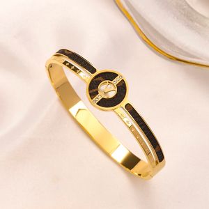 designer bracelet bangle Letter gold bangle bracelets jewelry woman bangle stainless steel man 18 color gold buckle 17 size for men and fashion Jewelry