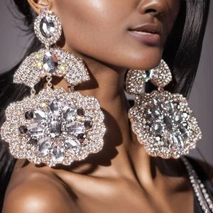 Orecchini pendenti grandi di grandi dimensioni in cristallo di grandi dimensioni per le donne Accessori per gioielli con ciondolo a forma di fiore esagerato 240305