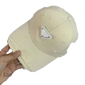 Designer Caps Casal Estilo Lado Etiqueta Doce Cor Curvo Beisebol Sunshade Protetor Solar Pato Língua Ao Ar Livre Equitação Sun Bowl Ball Hat 16ikix