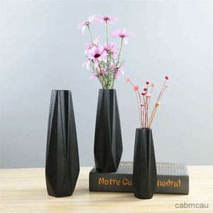 Vases Modern Simple Ceramic Vases White/Black Tabletop Origami Vase European Fashion Flowerpot Creative Wedding Gifts Home Decoration