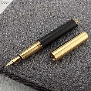 Fontänpennor Fountain Pennor Mini Wood Fountain Pen Högkvalitativ fin 0,5 mm NIB 4 Färger Träfärg Ink Pennar Business Gifts Writing Office School Supplies Q240314