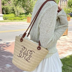 Women's High Capacity Woven Grass Bag Shoulder Summer Beach Water Bucket