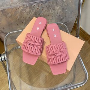 Hausschuhe, Designer-Slipper für Damen, luxuriöse Damen-Sandalen, flache Sandale, Sommer-Faltsandalen aus echtem Leder, Flip-Flops, Schuhe, rosa, weiß, blau, schwarz