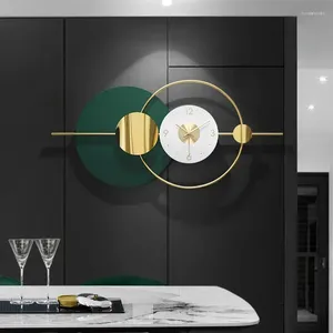 Wall Clocks Nordic Green Simple Silent Clock Metal Quartz Watch Creative Living Room Decoration El Lobby