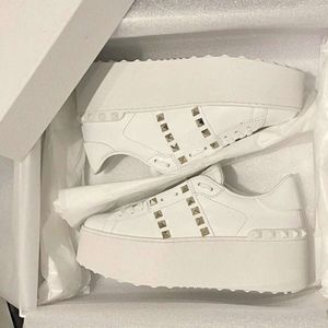 Pure Original Rivet Small White 2024 Summer Ny tjock sula, kort statur, fritidskor, höjdökning, mångsidig, Warren Single Shoes for Women