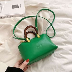 Lüks mağazalar %80 tasarımcı çanta fabrikası çevrimiçi toptan perakende yeni moda crossbody niche internet ünlü portatif büyük kapasiteye sahip kadınlar için popüler