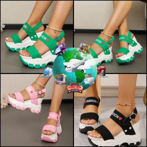 2024 Najwyższej jakości nowe kapcie Pasek klamrowy Wedge Obcas Sandals for Women Summer Lekka platforma Slajd Non Slip Buty Gai 35-43