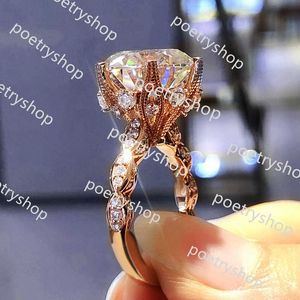 Bandringar Victoria Top Sell Wedding Rings Ins Top Sell Luxury Jewelry 925 Sterling Silver Rose Gold Fill Round Cut White 5A Cubic Zircon Cz Diamond Women Bridal Ring