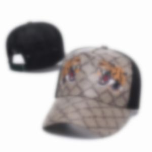 Designer baseball mössa mössor hattar för män kvinna monterade hattar casquette femme vintage lyx jumbo frise orm tiger bi sol hattar justerbar Q17