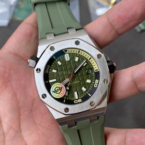Lüks Mens Watch Designer Watch Otomatik Mekanik Saat 42mm Çerçeve Safir Watche Watch Erkek Silika Jel Bilezik