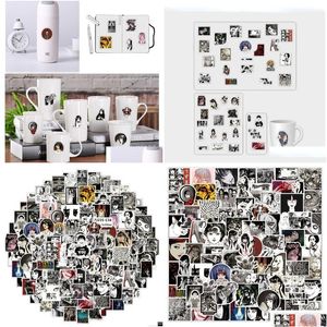 Adesivos de carro 50pcs/lote japonês junji ito de terror tomie adesivo preto white iTi Diy Syling à prova d'água para laptop skateboard dro ot3gh