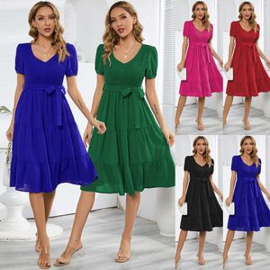 Ny 2024 Summer Women's Round Neck Kort ärmar Slim Fit Large Swing Combination Cake Casual Dress