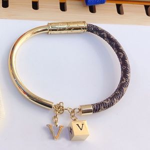 Charm Bracelet Brand Letter Bangles High Quality Copper Fashion Bracelets Classic Jewelry Designer Bracelet for Men and Women Lovers Jewelry Gift