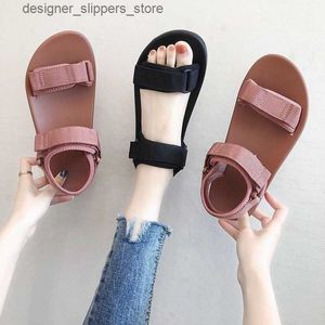 Sandals Sandals Womens Korean Edition Student Flat Bottom Fairy Beach Shoes 2024 Summer New Outwear Large Q240314