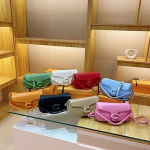 Shop Factory grossist 2024 Ny kvinnors väska godis färg super mjuk enkel axel crossbody handväska väskor