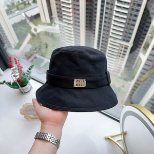 Canvas designer bucket hat with simple letters wide brimmed bucket hats fashionable vacation style beach hat