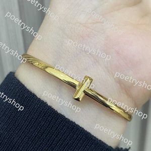 2024Bangle Hot High Edition Tiffay Armband nackter Körper schmal Roségold Halbdiamant Licht Luxus Paar 4BEB