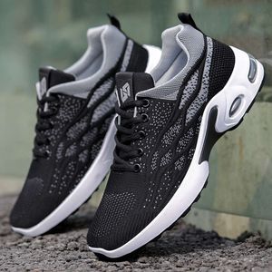 Herrskor Ny hösten Casual Sports Shoes Soft Soled Student Air Cushion Shoes Flying Woven Sports Shoes Mens Mens