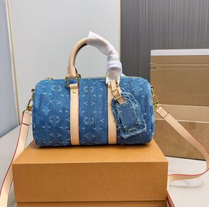 Nano keepall Primavera/Estate Show Style designer denim di alta qualità borsa in rilievo da uomo e da donna borsa da esterno moda borsa a tracolla con cerniera di lusso