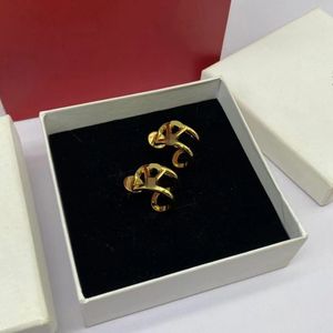 Romantica signora originale del marchio designer semplici cerchi Huggie 18k Goldfilled donna ragazza lettera logo incidere orecchini pendenti ragazze regalo di gioielli da sposa