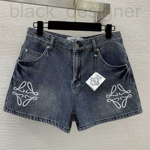 Kvinnors shorts designer sommar jeans denim blå byxor knapp mager smala vatten tvättade designer byxor 8zo9