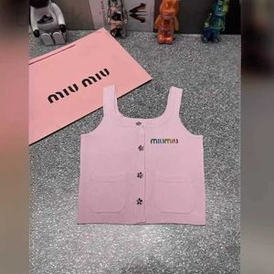 Kvinntankar Camis Designer MI24 Spring/Summer New Cute Style Colorful Hot Diamond Letter Decoration Thin Shoulder Strap Short Sticke Tank Top OTQ8