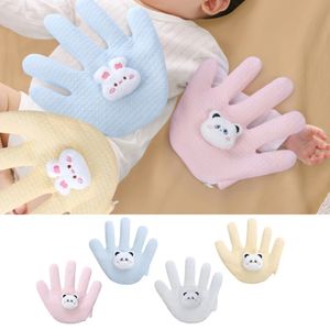 Успокаивающая игрушка для рук с героями мультфильмов, успокаивающая подушка для новорожденных, предотвращает вздрагивание и способствует сну X90C 240313