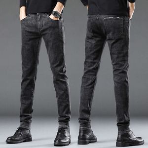 Jeans für die Frühlings- und Herbstsaison, neue hochwertige koreanische Slim-Fit-Hosen mit geradem Bein, Sport-Leggings, trendige Herrenmarke