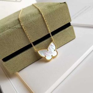 Designer Necklace Vintage Lucky Pendant Yellow Gold Plated White Mother of Pearl Butterfly Charm Short Chain Choker for Women Jewelry