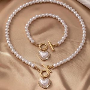 Halsbandörhängen Set Imitation Pearl Heart Form Drop Armband för Women Girls Party Gift Holiday Fashion Jewelry S016