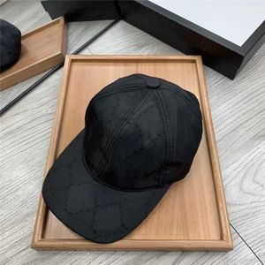 Designer broderi designer hink hattar för män kvinnor monterade hattar wihte och svart mode casual designer sol hattar kepsar f4t2 wmoy