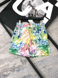 Męskie szorty projektanci Klasyczne spodenki w paski mężczyźni Summer Fashion Leisure Streetwears Ubranie Szybkie suszenie stroje kąpielowe Postpie plażowe A35
