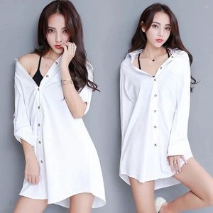 Kvinnors blusar Spring Autumn Korean Style For Women White Mid Length Shirt Ladies Chiffon Långärmning Sexig solskyddsmedel