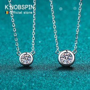 Knobspin D kolorowy naszyjnik dla kobiety urodzinowej przyjęcia z gra 925 Sterling Sliver Pleated 18K Białe Złoto 240228