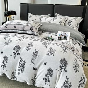Tide brand light luxury milk velvet four sets of winter high-end bedding pure cotton material warm comfort four general use 24031413